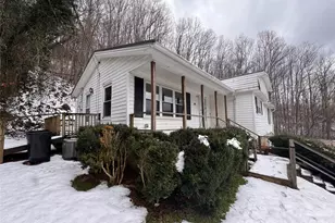 9 Alzena Rd, Sylva, NC 28779 - Photo 5