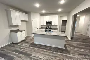 5155 Mark Dr NE, Hickory, NC 28601 - Photo 5