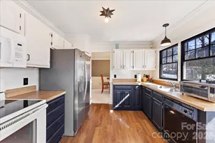 4107 Brownes Ferry Rd, Charlotte, NC 28269 - Photo 15