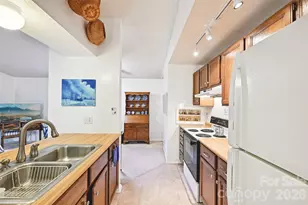 7633 Holly Hill Rd, Charlotte, NC 28227 - Photo 9