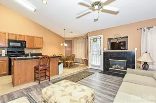 11726 Black Maple Ave, Charlotte, NC 28269 - Photo 9