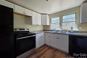 8334 Oak Tree Rd, Sharon, SC 29742 - Photo 7