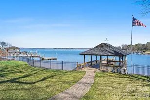 20410 Island Forest Dr, Cornelius, NC 28031 - Photo 5