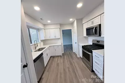 10129 Rockwood Road, Charlotte, NC 28215 - Photo 27