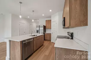 17 Bolton St, Asheville, NC 28806 - Photo 11