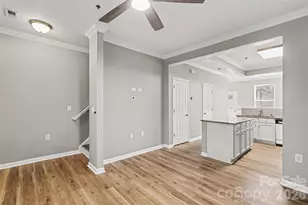 526 E 9th St, Charlotte, NC 28202 - Photo 7