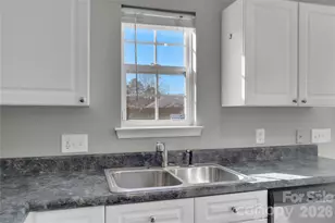 7020 Frye Pl, Charlotte, NC 28269 - Photo 13