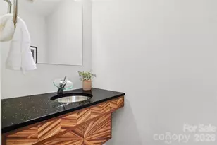 901 Shady Bluff Dr, Charlotte, NC 28211 - Photo 17