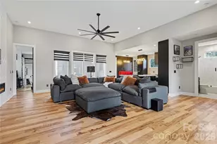 4604 Emory Ln, Charlotte, NC 28211 - Photo 3