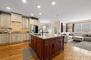 1405 Elmsford Ln, Matthews, NC 28105 - Photo 7