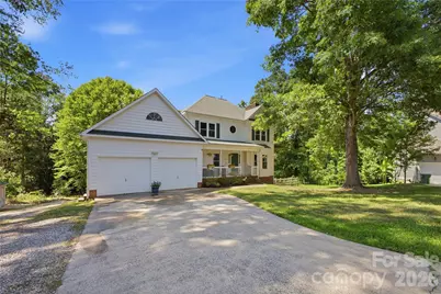 109 Elk Court, Mount Holly, NC 28120 - Photo 3