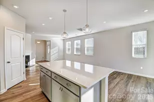 9318 Pagoda Oak Dr, Charlotte, NC 28269 - Photo 5