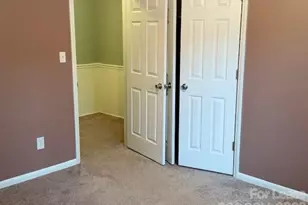 9113 Mountain Aire Cir, Charlotte, NC 28214 - Photo 11