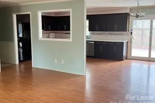 9113 Mountain Aire Cir, Charlotte, NC 28214 - Photo 5