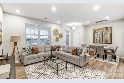 3835 Cheyney Park Drive, Charlotte, NC 28269 - Photo 3