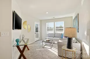 3847 Cheyney Park Dr, Charlotte, NC 28269 - Photo 21