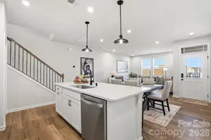 3847 Cheyney Park Dr, Charlotte, NC 28269 - Photo 11