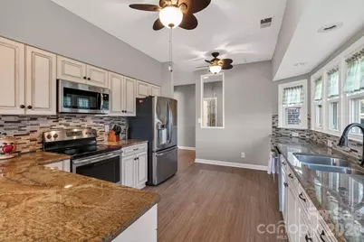 18525 Vineyard Point Lane, Cornelius, NC 28031 - Photo 7