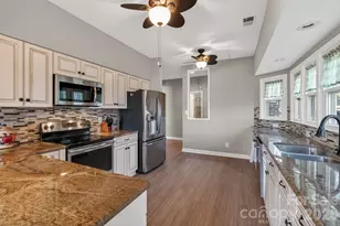 18525 Vineyard Point Ln, Cornelius, NC 28031 - Photo 7