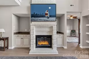 18525 Vineyard Point Ln, Cornelius, NC 28031 - Photo 11