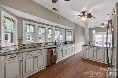 18525 Vineyard Point Lane, Cornelius, NC 28031 - Photo 5