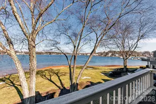 18525 Vineyard Point Ln, Cornelius, NC 28031 - Photo 25