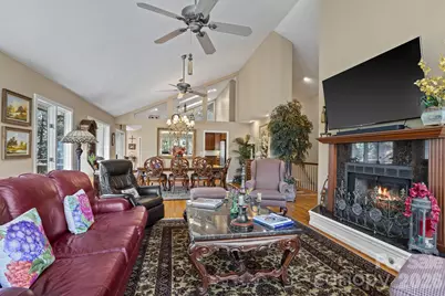 231 Greenleaf Drive, Flat Rock, NC 28731 - Photo 9