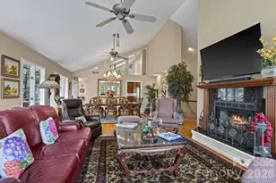 231 Greenleaf Dr, Flat Rock, NC 28731 - Photo 9