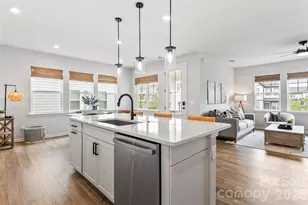 5730 Clear Creek Ln, Charlotte, NC 28215 - Photo 5