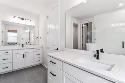 5730 Clear Creek Lane, Charlotte, NC 28215 - Photo 17