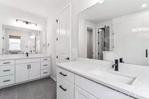 5730 Clear Creek Ln, Charlotte, NC 28215 - Photo 17