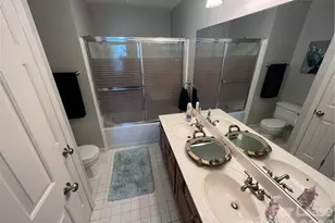 17919 Kings Point Dr, Cornelius, NC 28031 - Photo 15