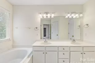 12529 Old Timber Rd, Charlotte, NC 28269 - Photo 33