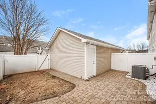 18442 W Catawba Ave, Cornelius, NC 28031 - Photo 17