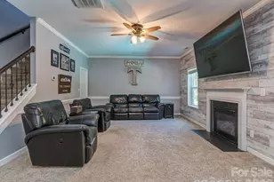 126 Misty Woods Dr, Lake Wylie, SC 29710 - Photo 9