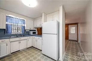 1005 2nd St SE, Conover, NC 28613 - Photo 11