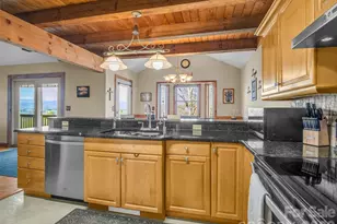 258 Deer Run, Hendersonville, NC 28739 - Photo 15