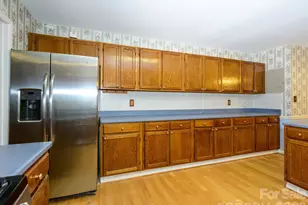 7600 Wallace Ln, Charlotte, NC 28212 - Photo 15