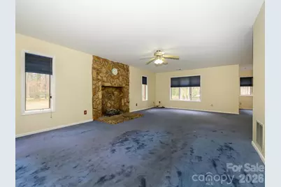 7600 Wallace Lane, Charlotte, NC 28212 - Photo 5