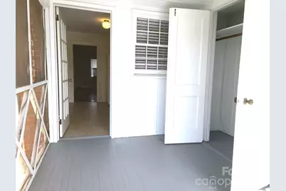 2245 Crescent Avenue #4, Charlotte, NC 28207 - Photo 11