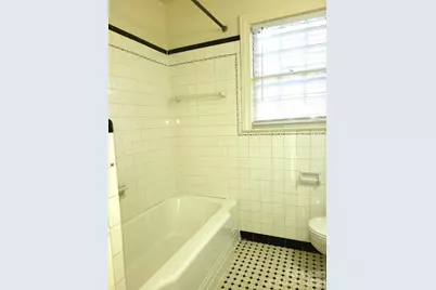 2245 Crescent Avenue #4, Charlotte, NC 28207 - Photo 7