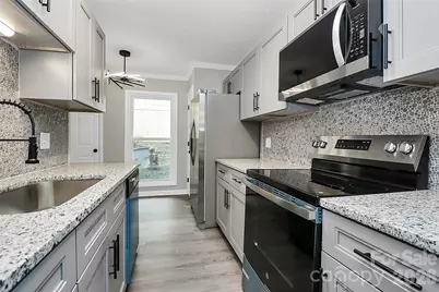 7929 Charter Oak Lane, Charlotte, NC 28226 - Photo 5