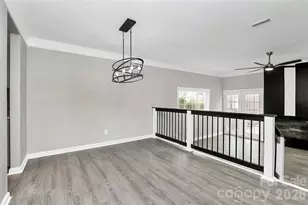 7929 Charter Oak Ln, Charlotte, NC 28226 - Photo 9