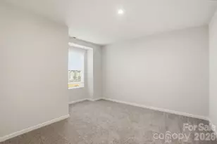 3818 Cheyney Park Dr, Charlotte, NC 28269 - Photo 33