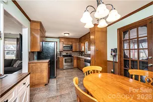 1109 34th St Ln NE, Conover, NC 28613 - Photo 7