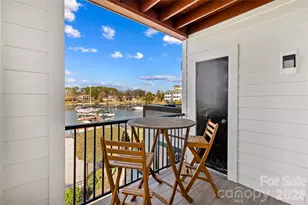 18729 Vineyard Point Ln, Cornelius, NC 28031 - Photo 7