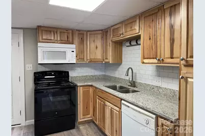 118 Ross Street #B2, Morganton, NC 28655 - Photo 5