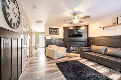 2222 15th Avenue NE, Hickory, NC 28601 - Photo 1