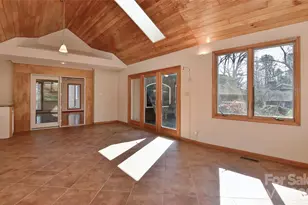 3310 Windbluff Dr, Charlotte, NC 28277 - Photo 15