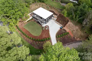 8 Midland Dr, Asheville, NC 28804 - Photo 1